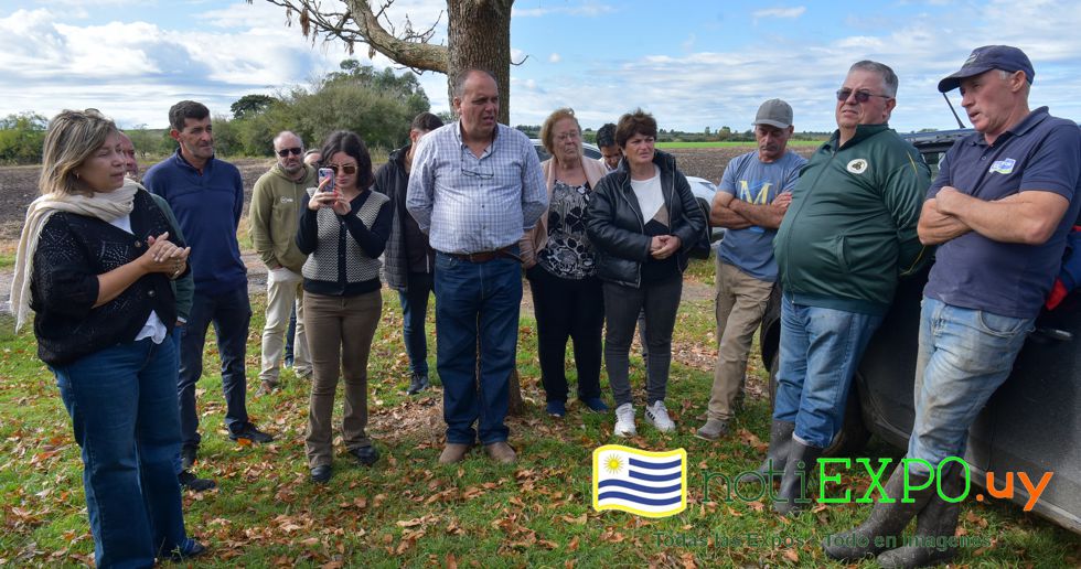 Intendenta Garrido, Ministro Fratti y toda la Institucionalidad Agropecuaria en Castellanos - Canelones.