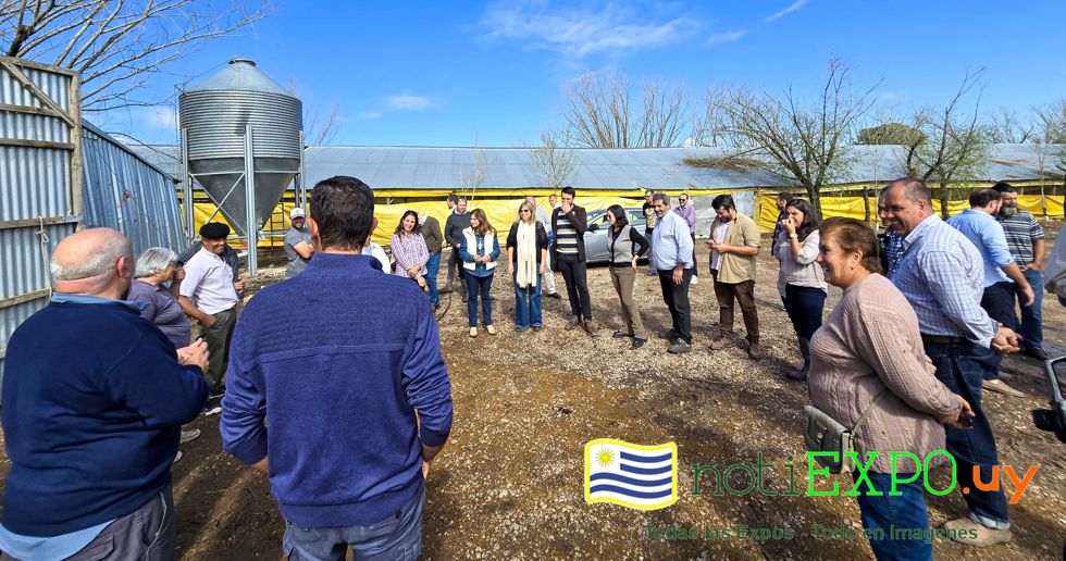 Intendenta Garrido, Ministro Fratti y toda la Institucionalidad Agropecuaria en Castellanos - Canelones.