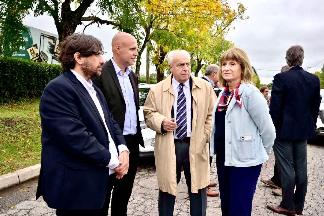 Los jerarcas canarios con la Directora General de Montevideo y el exministro Rossi en Cardal - Florida