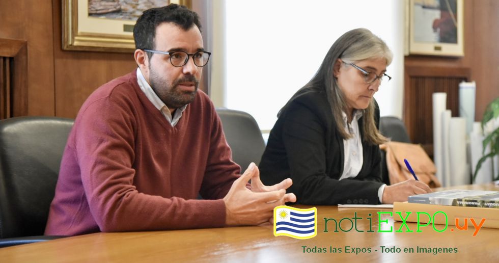 Reunion para mejorar el transporte metropolitano. Intendenta Garrido y Ministra Etcheverry.