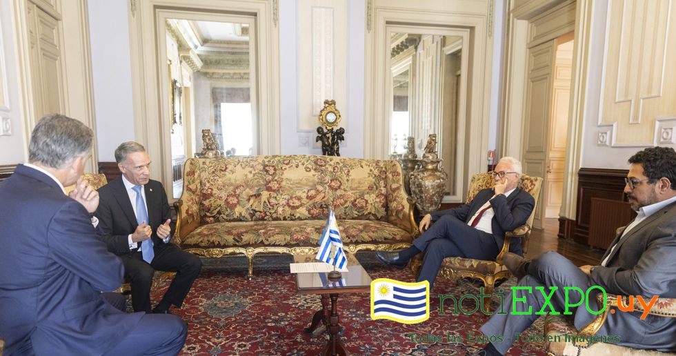 Embajador Alan Beraud, representante de la Republica Argentina.