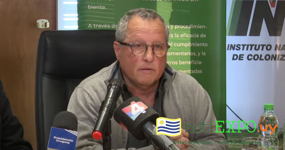 El Presidente del Instituto Nacional de Colonizacion Ing. Agronomo Alejandro Henry.