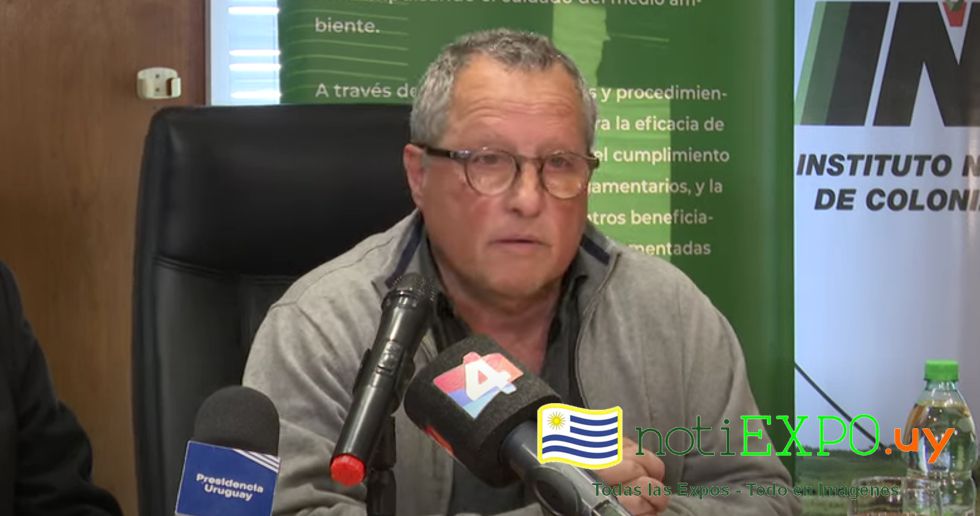 El Presidente del Instituto Nacional de Colonizacion Ing. Agronomo Alejandro Henry.