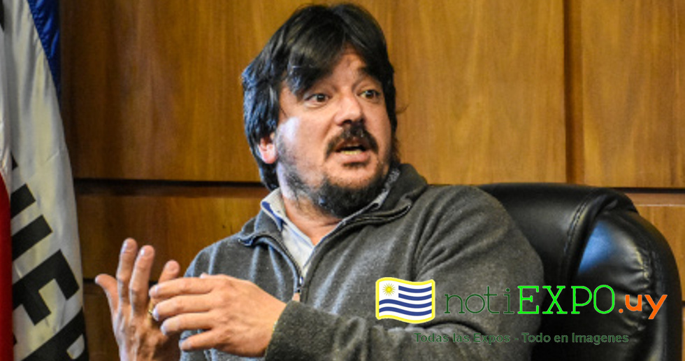 Intendente Francisco Legnani, Ministra Tamara Paseyro y sus equipos.