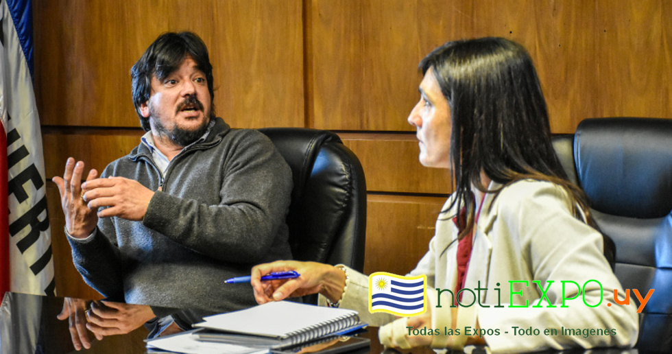Intendente Francisco Legnani, Ministra Tamara Paseyro y sus equipos.