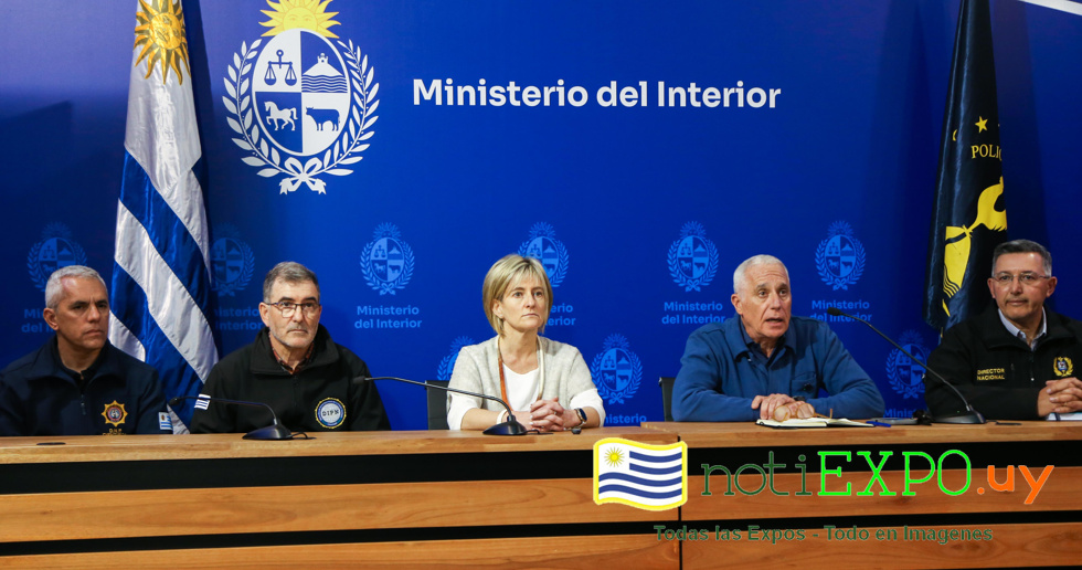 Conferenica de Prensa del Ministro del Interior Carlos Negro.