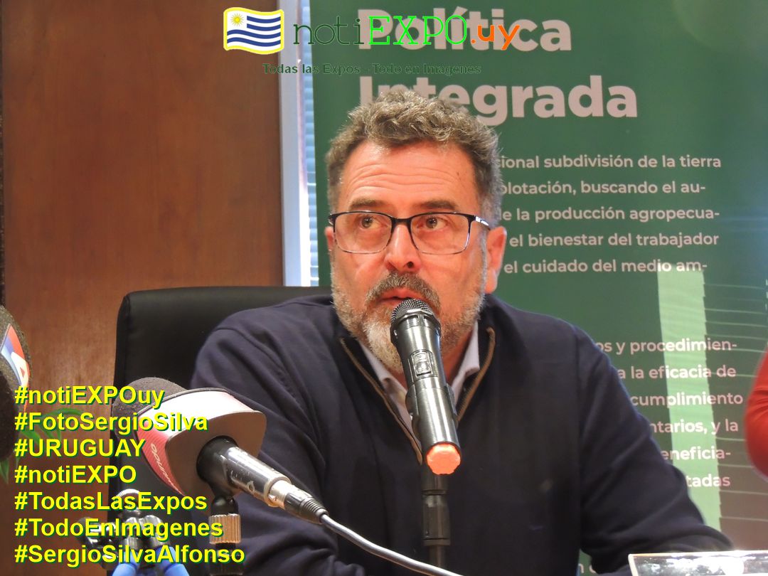 Conferencia de prensa Matias Carambula y Eduardo Viera. Fotografia de Sergio Silva. #FotoSergioSilva