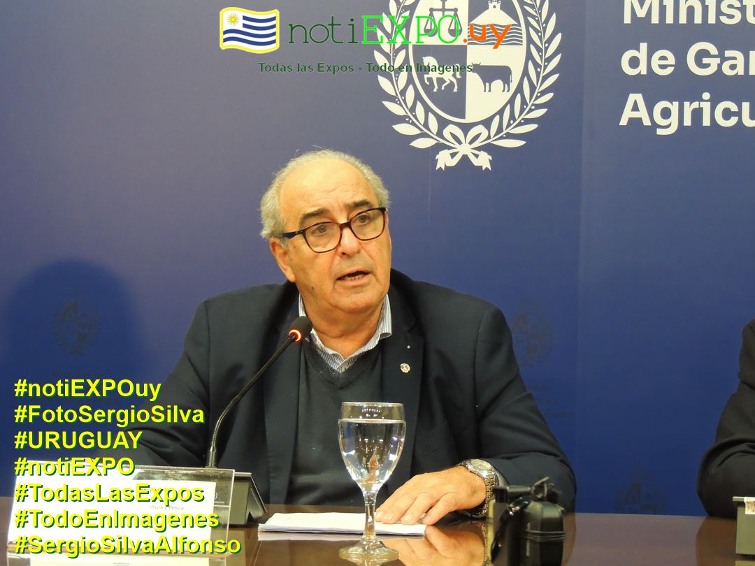 Conferencia de prensa Ministro Alfredo Fratti junto a INIA e INAC tras gira por China. Fotografia de Sergio Silva. #FotoSergioSilva