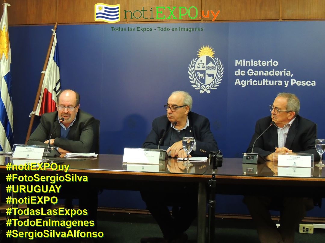 El Ministro Alfredo Fratti junto a INAC e INIA tras gira por CHINA. Foto Sergio Silva. #FotoSergioSilva