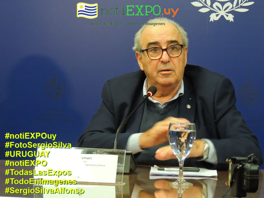 Conferencia de prensa Ministro Alfredo Fratti junto a INIA e INAC tras gira por China. Fotografia de Sergio Silva. #FotoSergioSilva