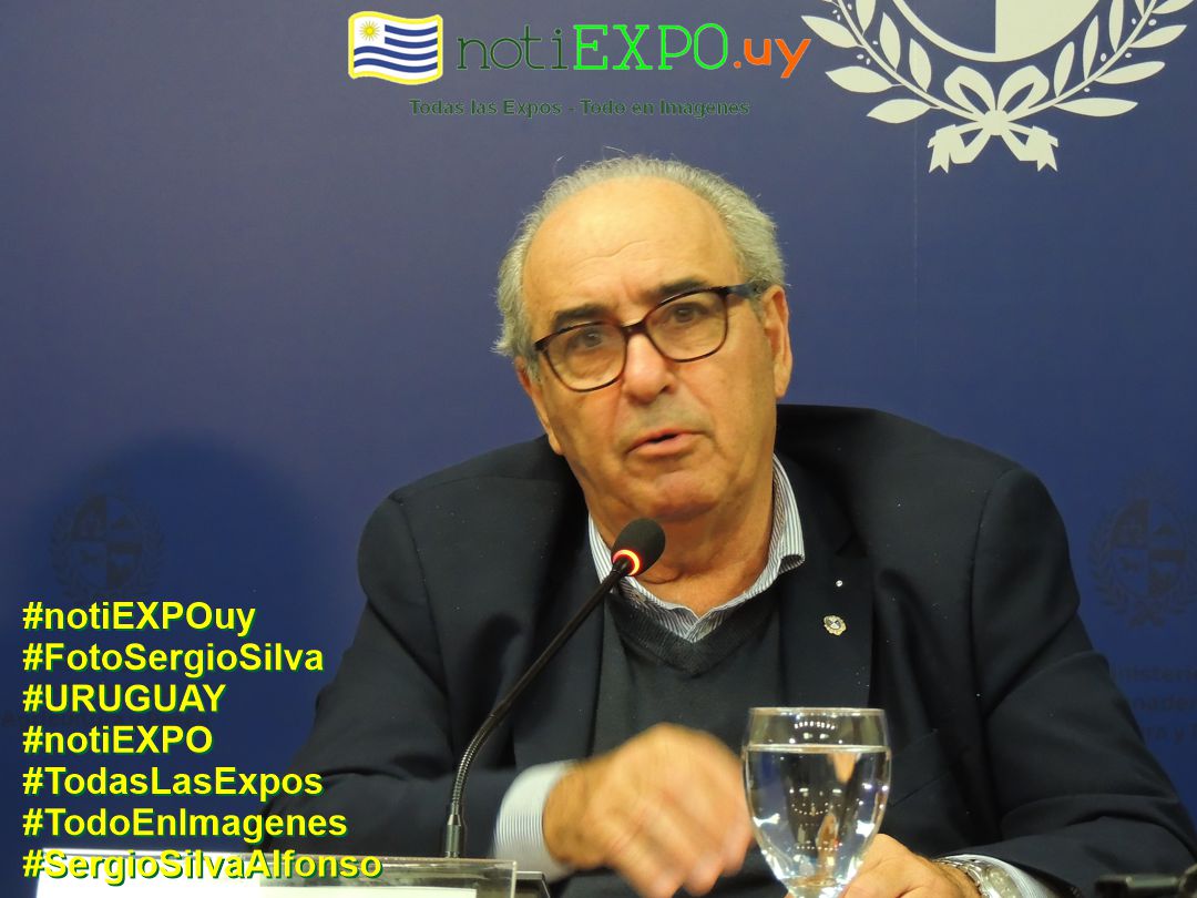 El Ministro Alfredo Fratti junto a INAC e INIA tras gira por CHINA. Foto Sergio Silva. #FotoSergioSilva
