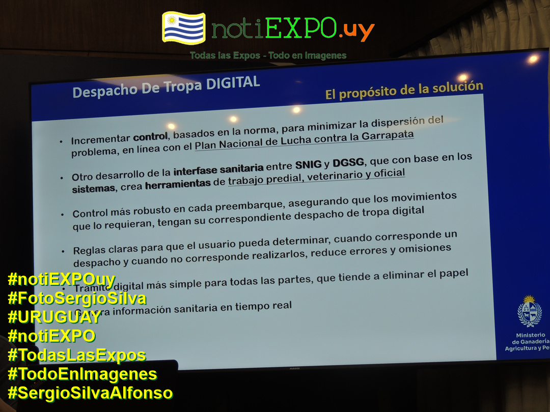 El Dr. Carlos Fuellis en la presentacion DTD en la capital. Fotografia de Sergio Silva.