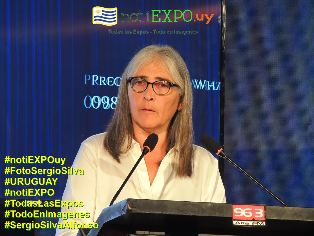 Mtra. Lucia Etcheverry en ADM almuerzo de trabajo. Foto de Sergio Silva. #FotoSergioSilva