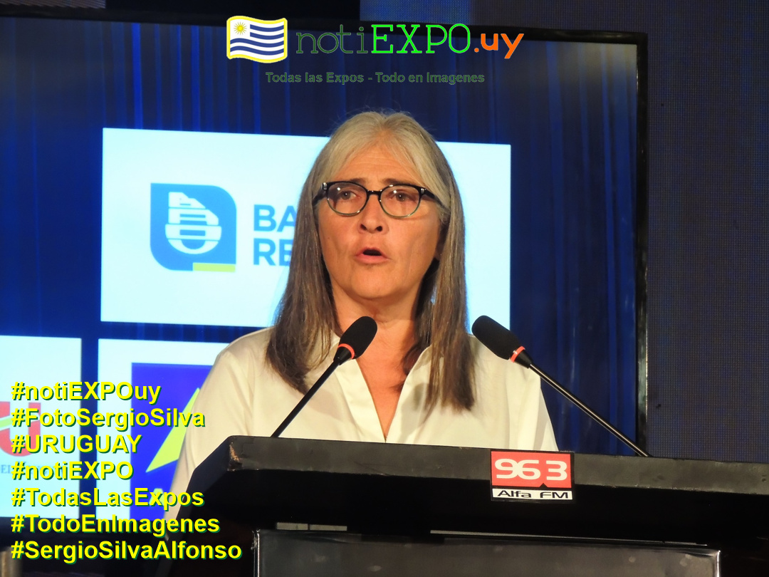 Mtra. Lucia Etcheverry en ADM almuerzo de trabajo. Foto de Sergio Silva. #FotoSergioSilva