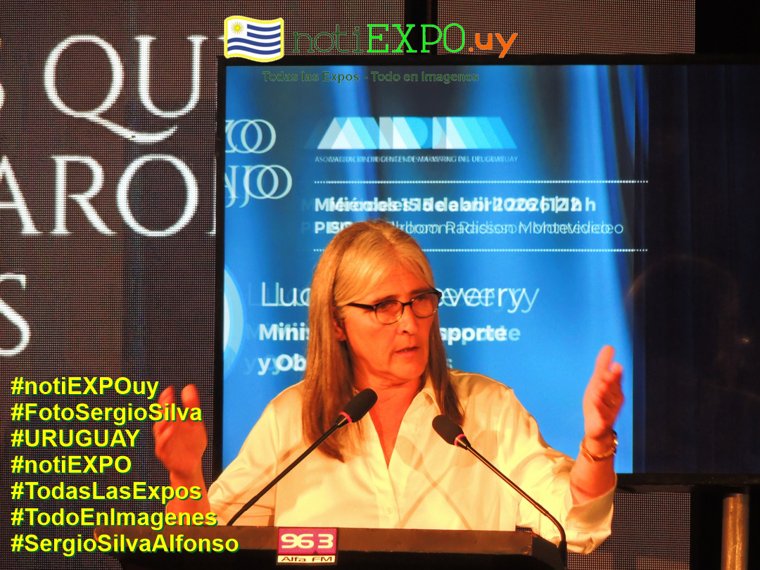 Mtra. Lucia Etcheverry en ADM almuerzo de trabajo. Foto de Sergio Silva. #FotoSergioSilva