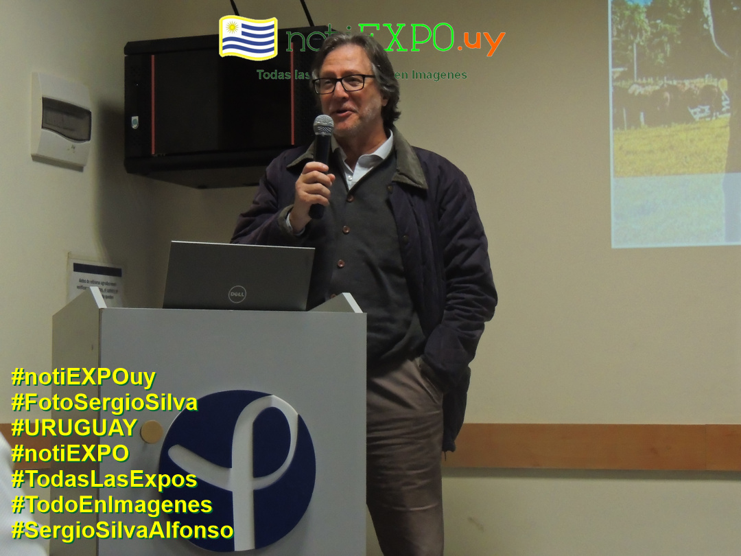 Presentacion del estudio vacunal contra la garrapata. Foto Sergio Silva. #FotoSergioSilva